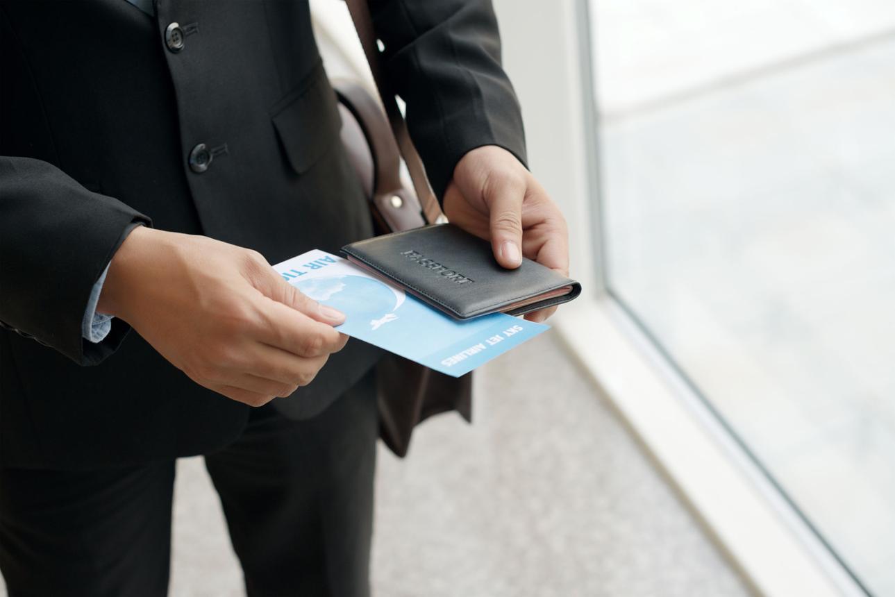 Professional travel insurance advisor