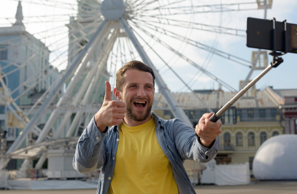 First Fly travel expert and Dubai tours specialist